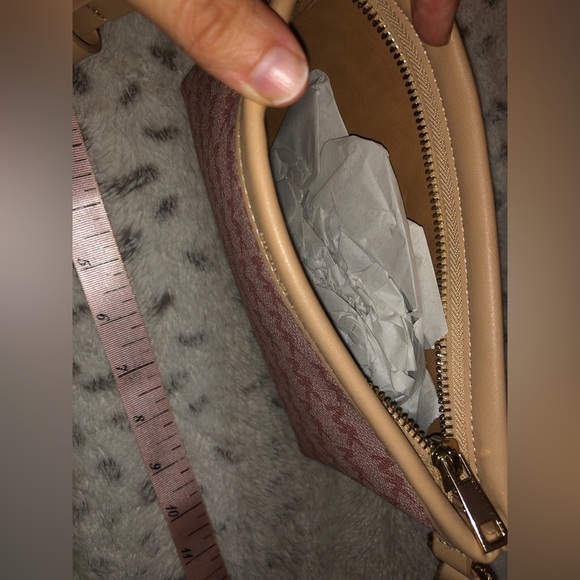 Michael Kors crossbody bag/ Fanny pack NWT pink leather - Picture 10 of 11